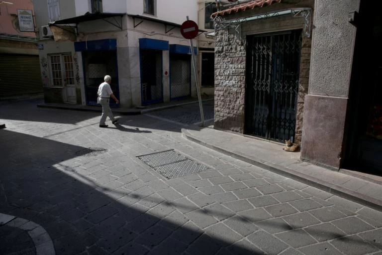 Έρημη η αγορά της Μυτιλήνης – Κλειστά καταστήματα – Κατέβασε ρολά στον Τσίπρα η Λέσβος – Εικόνες